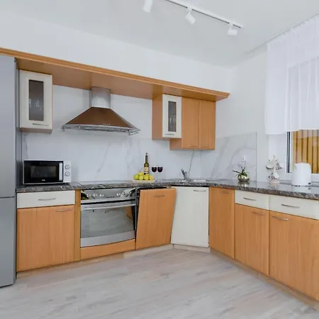 Family Droga Na Bystre By Renters Apartmán *