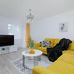 Family Droga Na Bystre By Renters *